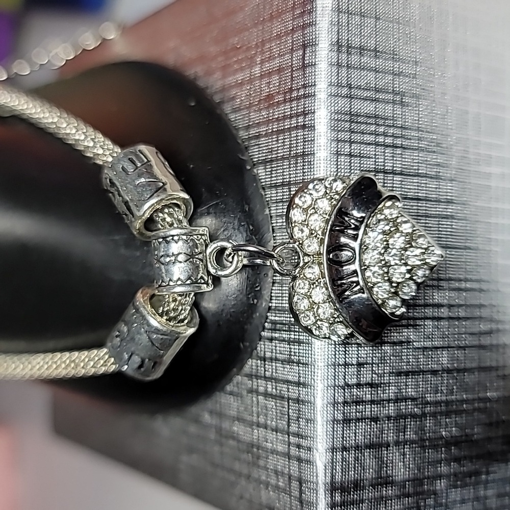 New Lovely MOM Bracelet or Anklet
